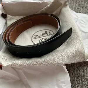 Hermes Gold and Brown Belt Luxurious Accessories Hermes Black/Gold Chamonix/Togo Leather H Buckle Reversible  main image 2